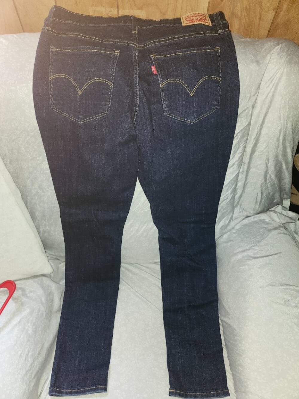 Levis - Picture 2 of 3